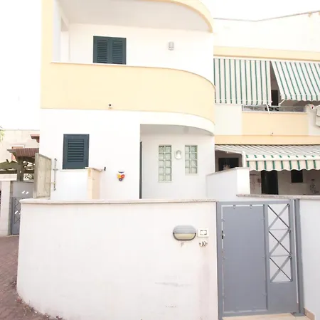 Stefano By Renthousesalento Holiday home